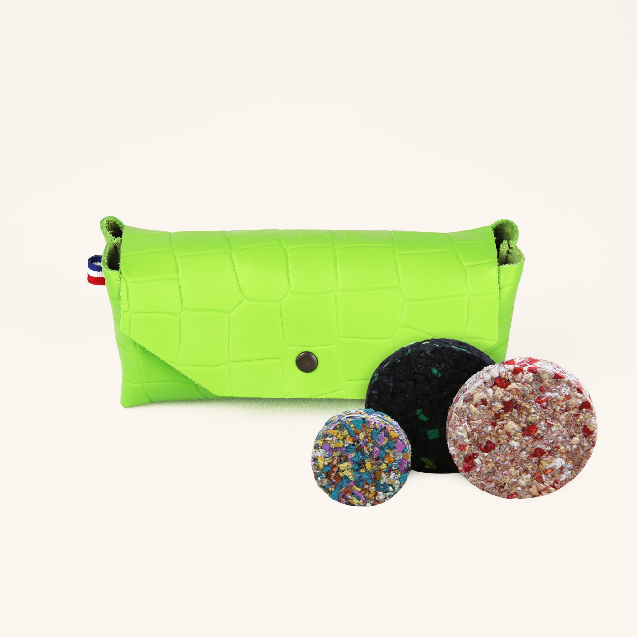 Jeu d’adresse familial KOOJJI – coffret de 12 palets en cuir coloris croco pour jouer en famille