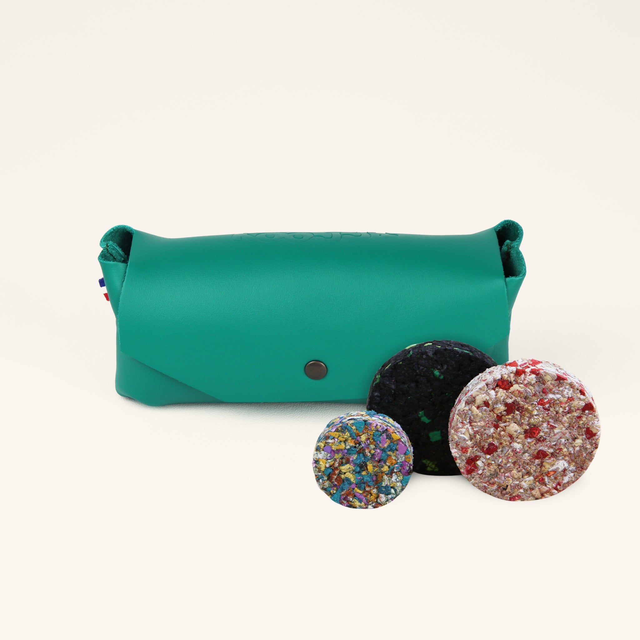 Jeu d’adresse familial KOOJJI – coffret de 12 palets en cuir coloris turquoise pour jouer en famille