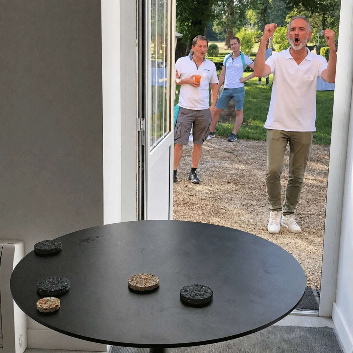 Binnen- en buitenspel van leren schijven - DE FAMILIALE